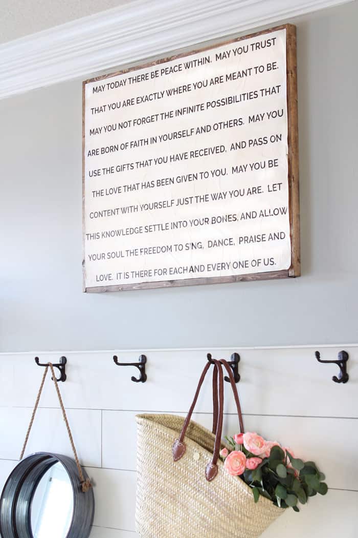 Easy DIY Quote Sign, DIY Quote Sign, Wood Framed Quote Sign, DIY wood framed quote sign, how to make a diy quote sign #quotesign #diyquotesign